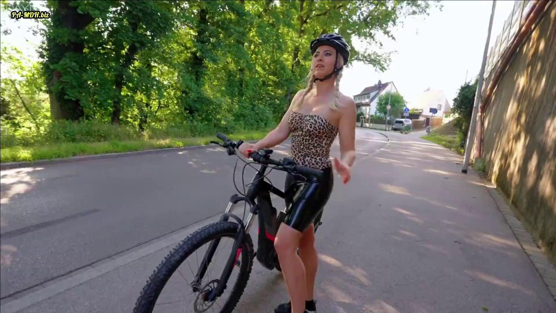MyDirtyHobby 2024 Daynia Perverse Bikeride