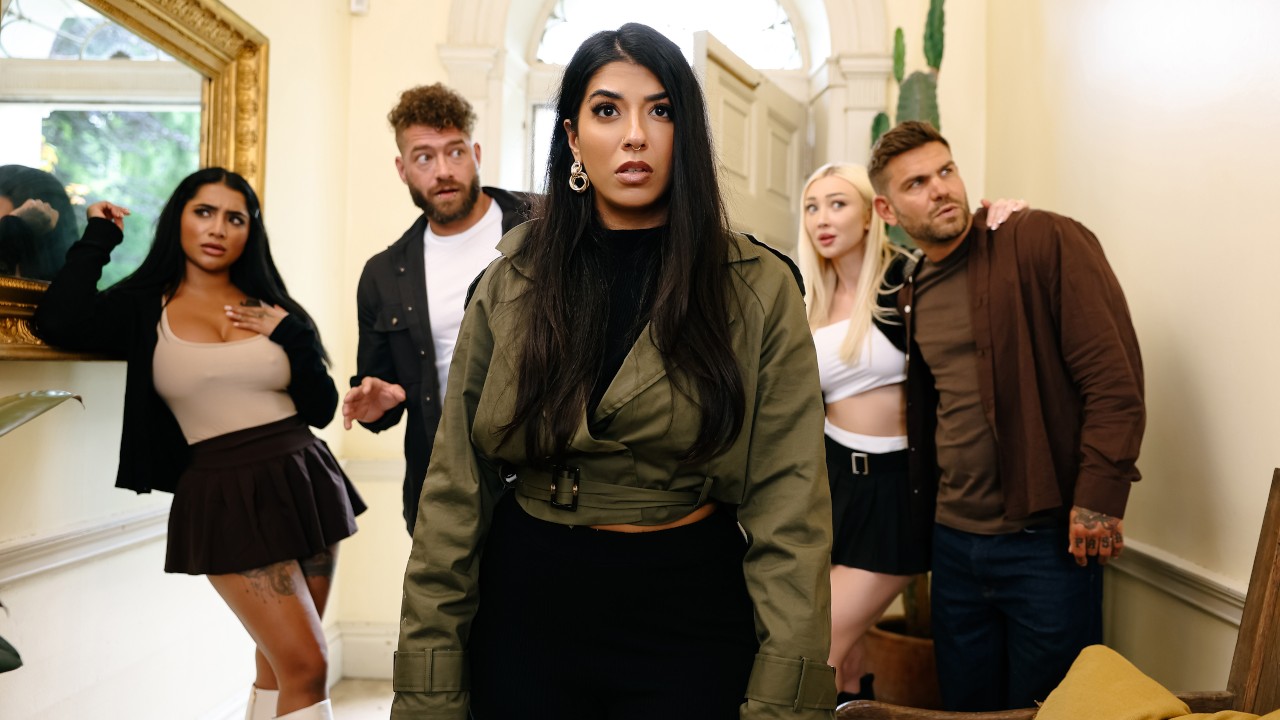 [DigitalPlayground] Yasmina Khan, Frances Bentley (Ghosted – Episode 1 / 10.07.2024)