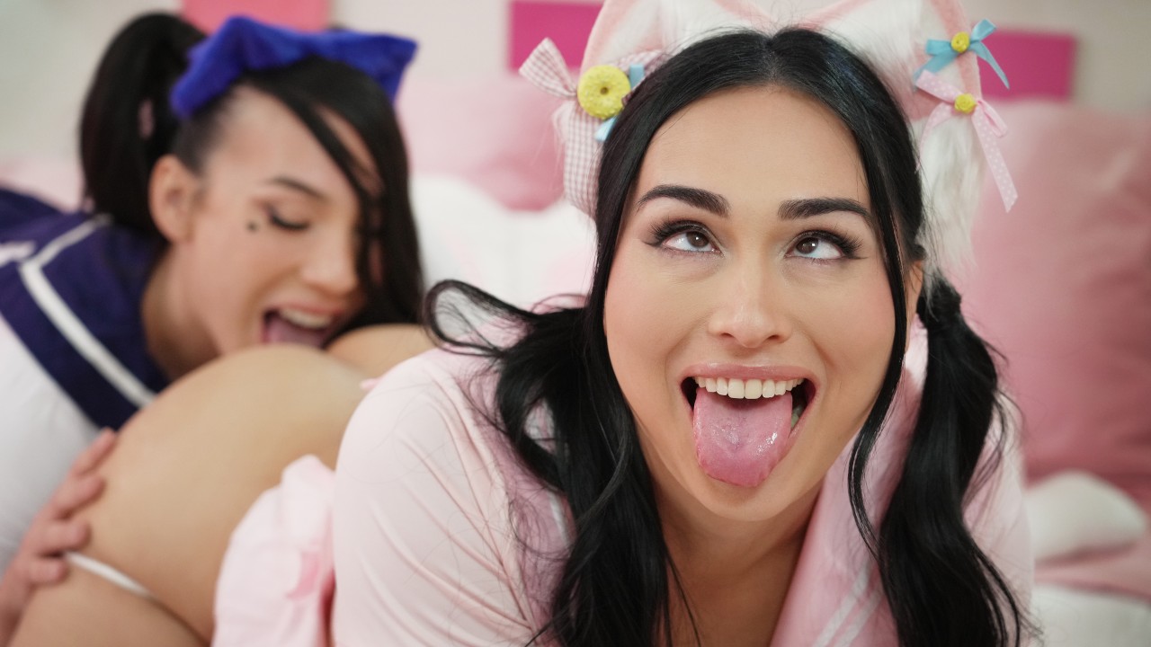 TransAngels 24 10 16 Kasey Kei And Ember Fiera Lesbian Kawaii Streamers Go