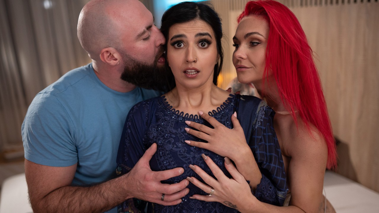 [FakeHostel] Roxi Keogh, Aaliyah Yasin (Sister, What The Fuck! / 03.20.2025)