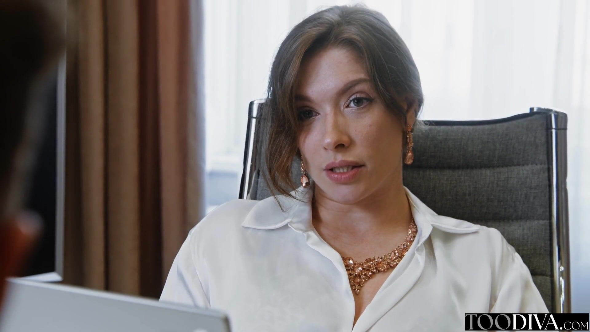TooDiva Sata Jones Lesbian Accountant Accidently Discovers Wants To Try Straight Sex