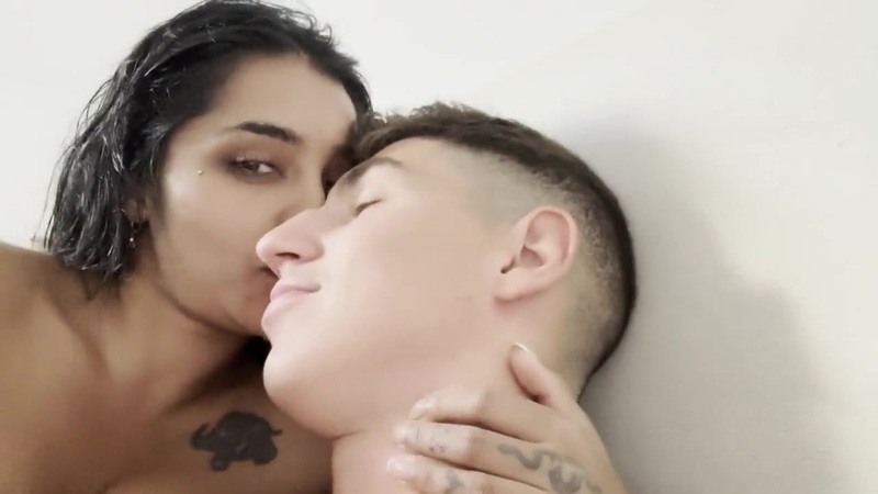 Yasmina Khan HOT PASSIONATE AMATEUR FUN WITH BRADY BUD