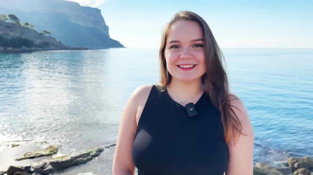 [JacquieEtMichelTV] Lily (23 years old, from Paris! / 10.13.2025)